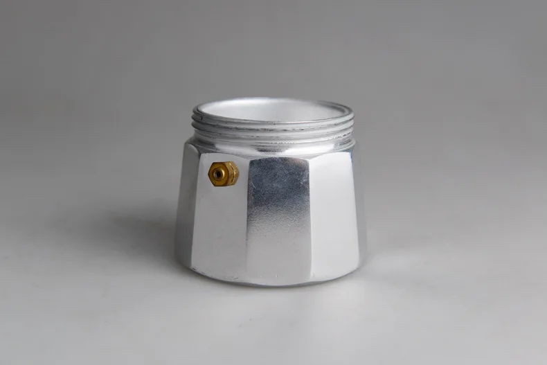 2808128743_1037317317