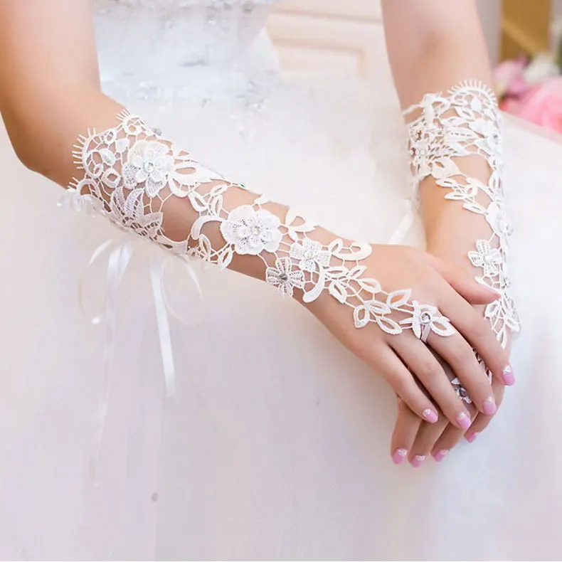 Bride Gloves Fingerless Lace Appliques Beaded Wedding Accessories