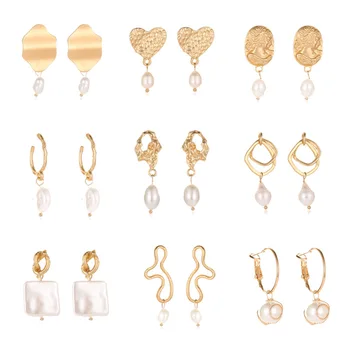 

2020 New Baroque Matte Hollow Shell Metal Gold Natural Freshwater Pearl Earrings Ball Long Drop Earrings for Women Girl M21