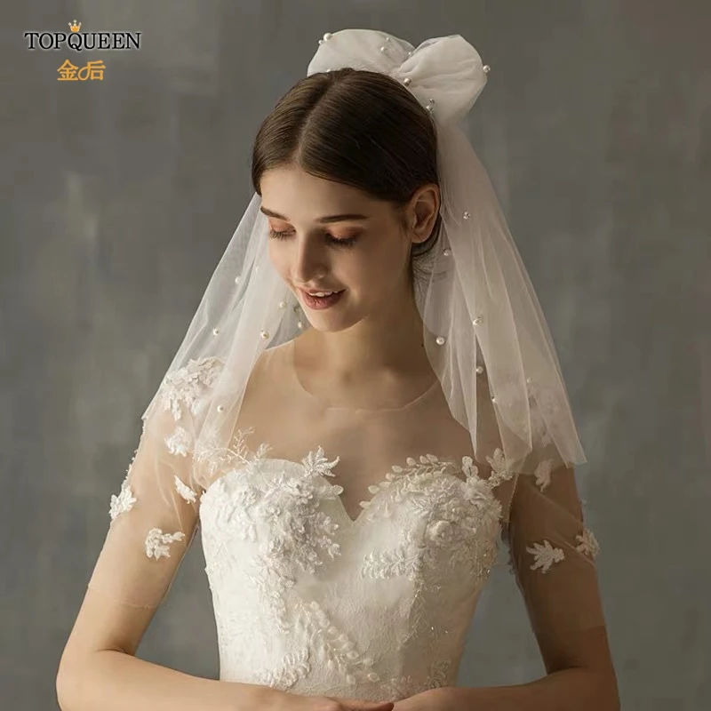 https://ae01.alicdn.com/kf/H09f401305df140129347e3db888b7dfbq/TOPQUEEN-V04-Bow-Bridal-Veil-with-Pearls-Double-Layer-White-Ivory-Tulle-Short-Veil-with-Comb.jpg