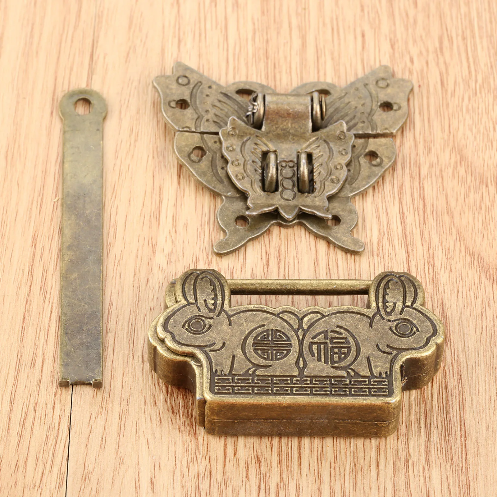 

1set Vintage Wooden Box Toggle Latch Hasp with Antique Chinese Old Padlock Chinese Brass Hardware Furniture Accessories