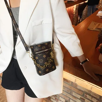 

Net red small bag female 2020 new Korean fashion mobile phone bag ins fire wild chain shoulder messenger bag