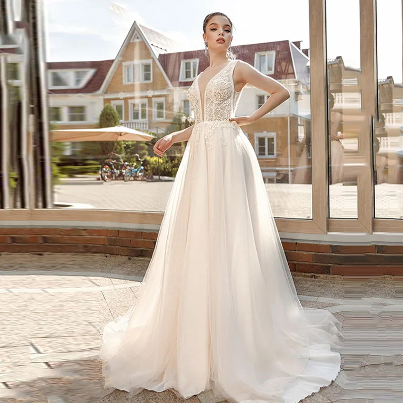 

Eightree Elegant Bride Dress A-Line Wedding Dress robe de soiree Appliques Deep V Neck Bridal Dress Vestido De Noiva 2019