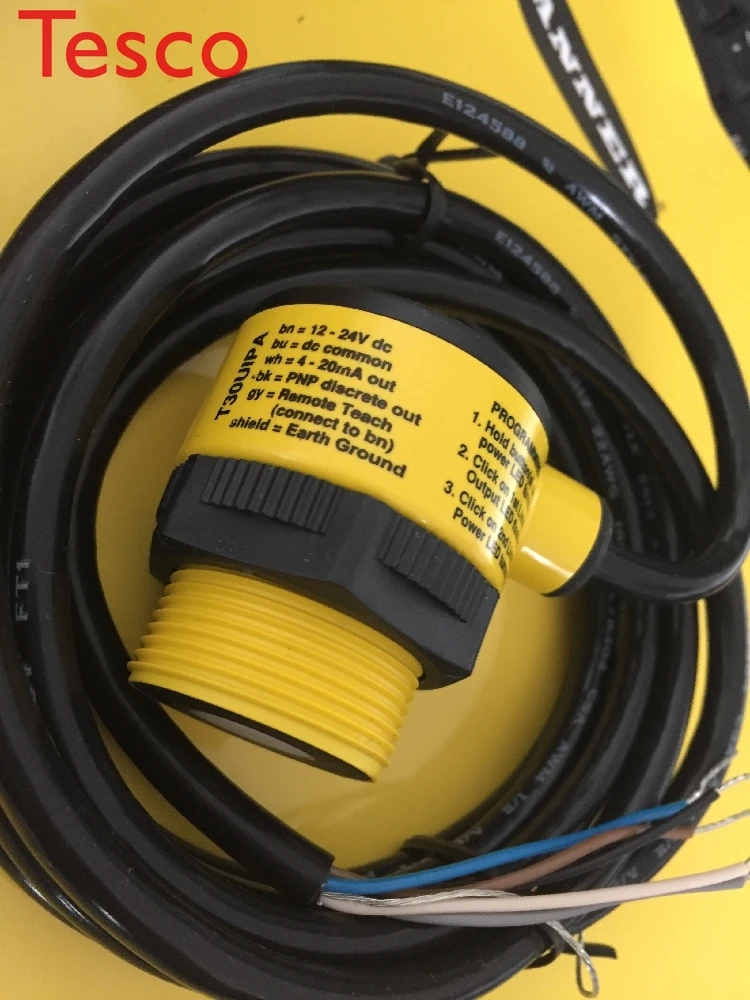 

Ultrasonic sensor T30uipa with switching volume analog quantity