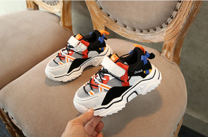 black sneakers Детские сетчатые спортивные кроссовки для маленьких девочек; слипоны; повседневные кроссовки для мальчиков; Брендовая обувь для бега; Детские кроссовки на толстом каблуке; весенние кроссовки - Цвет: black sneakers
