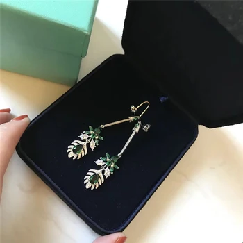 

1:1 original Woman Luxury feather Green Zircon Earrings S925 Sterling silver Jewelry Classical charm Party theme Valentine gift