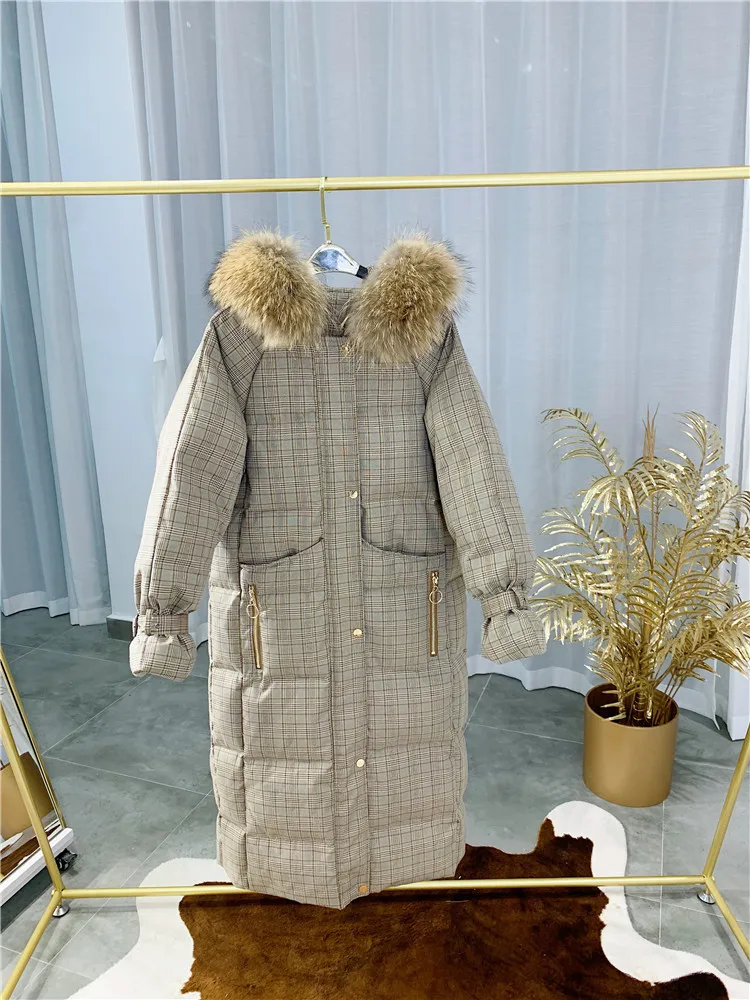 Новая зимняя куртка-пуховик наивысшего качества г. Длинная куртка до колена с капюшоном и воротником из белой утки 90