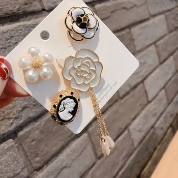 

Luxury original brand design Camellia Brooch geometric Flower Rose Pearl multi-piece Set Badge brooches Woman accessories