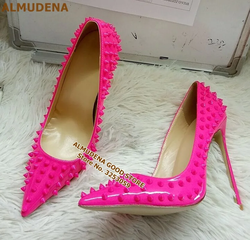 1901S1111 玫红漆皮全柳钉尖头单鞋 名流889时尚鞋吧