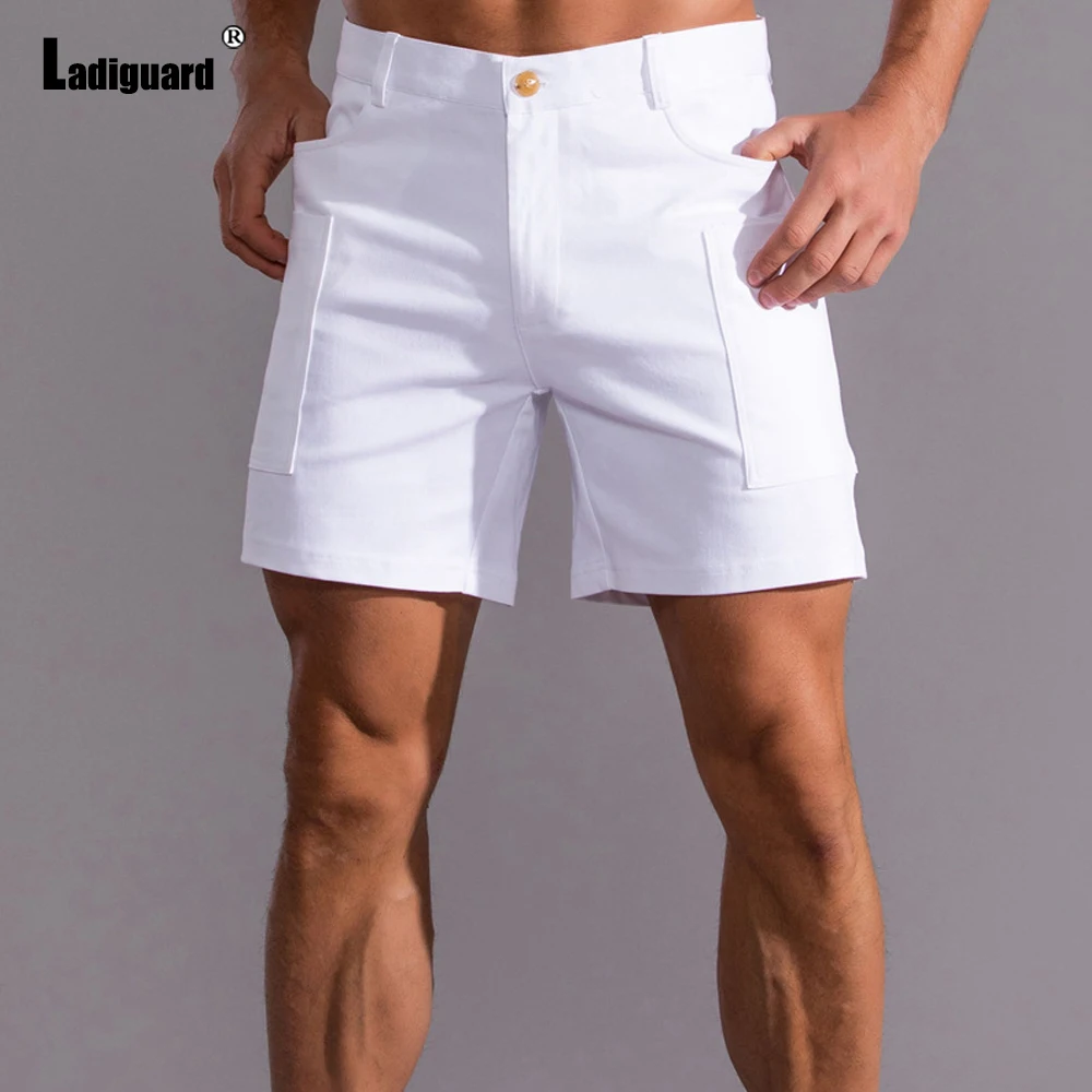 Pantalones cortos de ocio para hombre, ropa de playa ajustada informal con bolsillos, color verde caqui, estilo europeo, verano, 2021