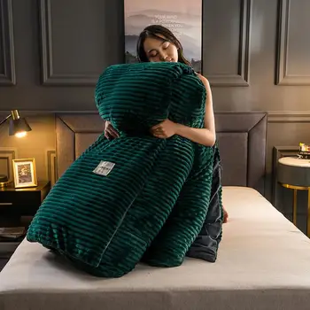 

40Flannel fleece winter duvet cover Magic fleece quilts cover stripe bedding Solid warm comforter cover Velvet bed cover blanket