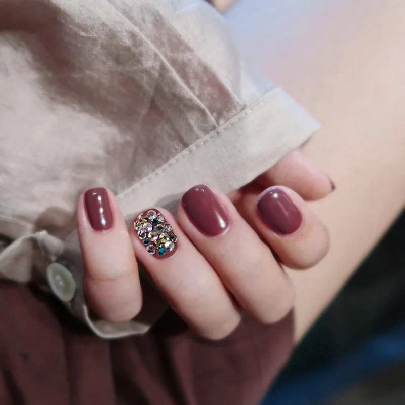 

24 Pcs Rhinestoneshort fake nails Dark Purple Artificial Nail Short Square Press on Nail Tips with Glue for Home Office Party TN