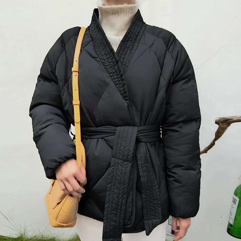 TWOTWINSTYLE/женские хлопковые пальто с бантом, v-образный вырез, длинные рукава, высокая талия, на шнуровке, корейские парки, женские,, Зимняя мода, новинка