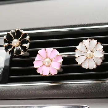 

Car Perfume Clip Home Essential Oil Diffuser For Car Outlet Locket Clips Flower Auto Air Freshener Conditioning Vent Clip LX1948