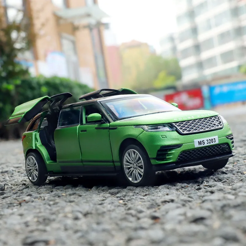 Land Rover Range Rover Velar 4x4 SUV 1:32 Scale Diecast Metal Model Car Kids Toy 