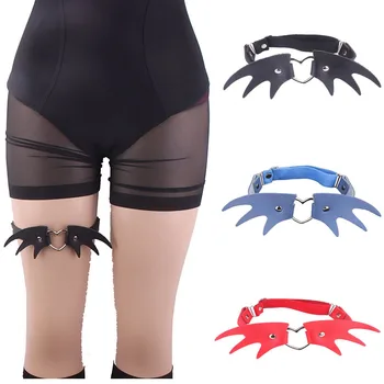 

Europe And America Element Dark Lines Peach Heart Hide Substance Leg Circle Halloween Demon Small Bat Wing Loops Ornament