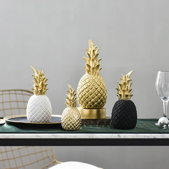 

Nordic Creative Resin Pineapple Fruit Crafts Living Room Wine Cabinet Window Desktop Wedding Home Table Decoration Crafts