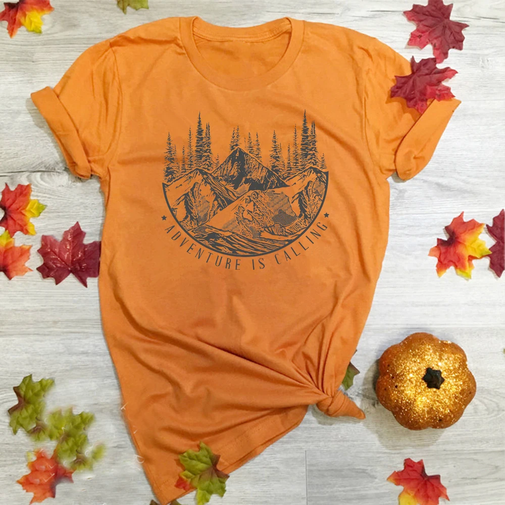 Conception De Tshirt De Randonnée En Montagne | Vecteur Premium
