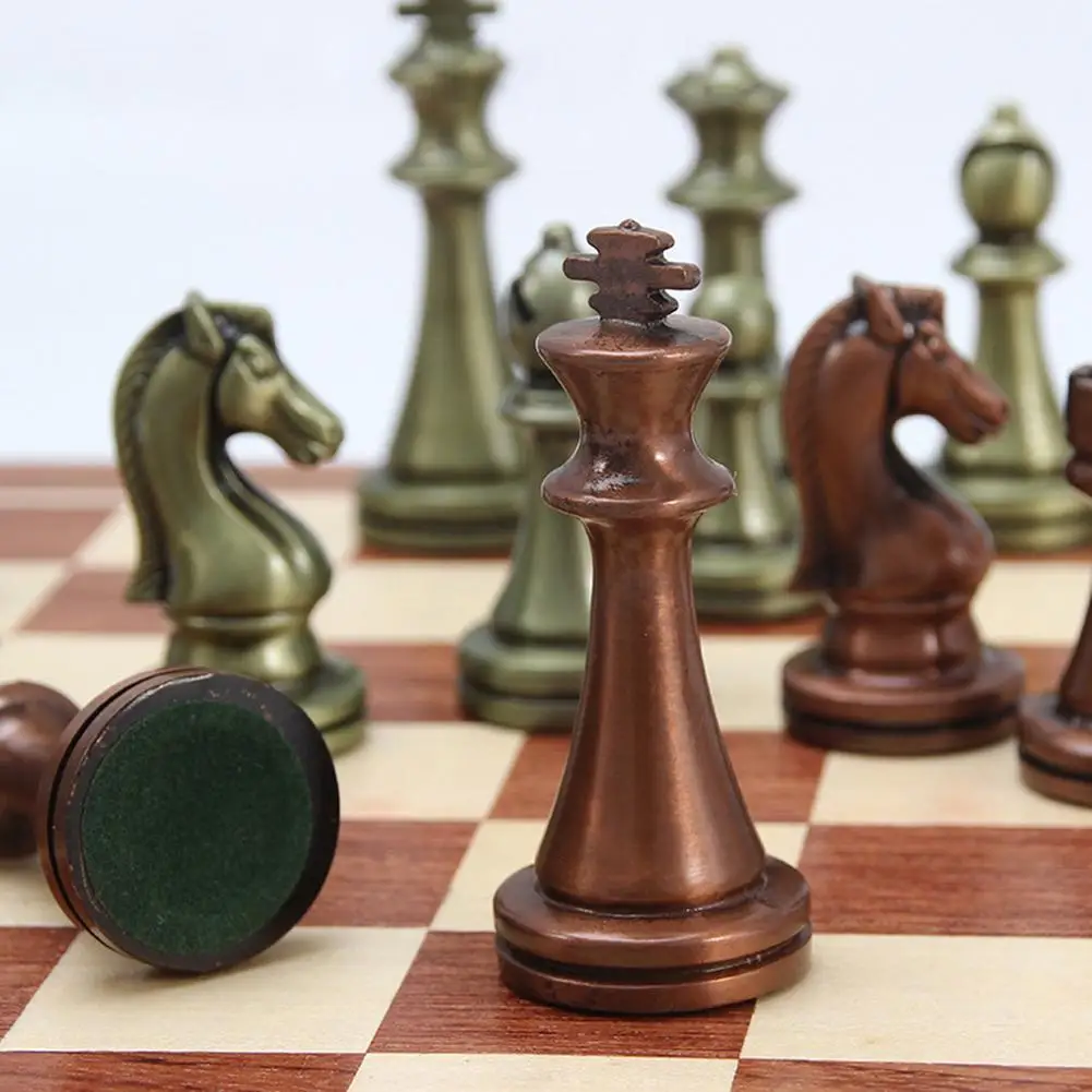 Metal Glossy Golden And Silver Chess Pieces Solid Wooden Folding Chess Board High Grade Professional Chess Games Set Gift 4
