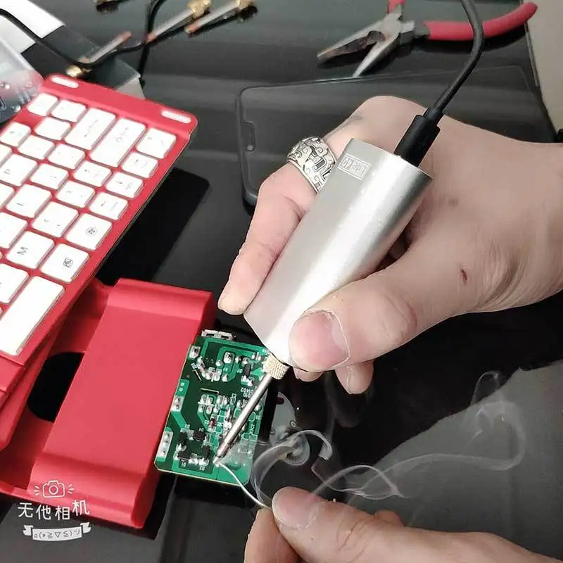 Фото Электрический паяльник 5 В беспроводной для зарядки портативный с USB инструмент Электрический паяльник 5 В беспроводной для зарядки портативный с USB инструмент