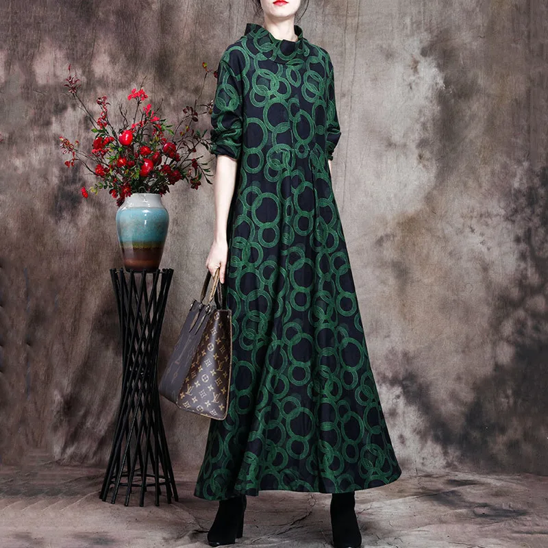

Autumn And Winter The New Women's Retro Printing Roman Velvet Half High Collar Slim Thin Temperament Dress