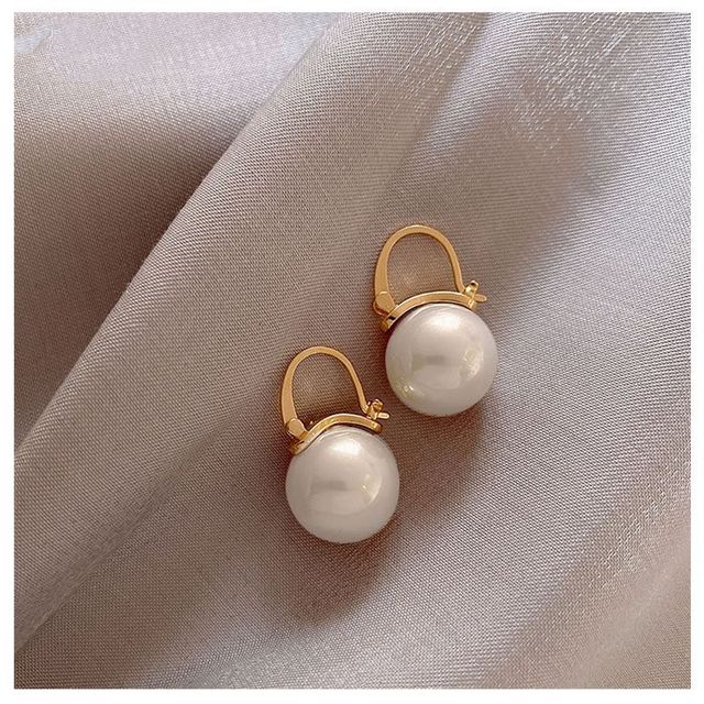 Celebrity Metal Korean Pearl Earrings For Woman Fashion Jewelry 2021 New Luxury Wedding Party Girl's Unusual Earrings