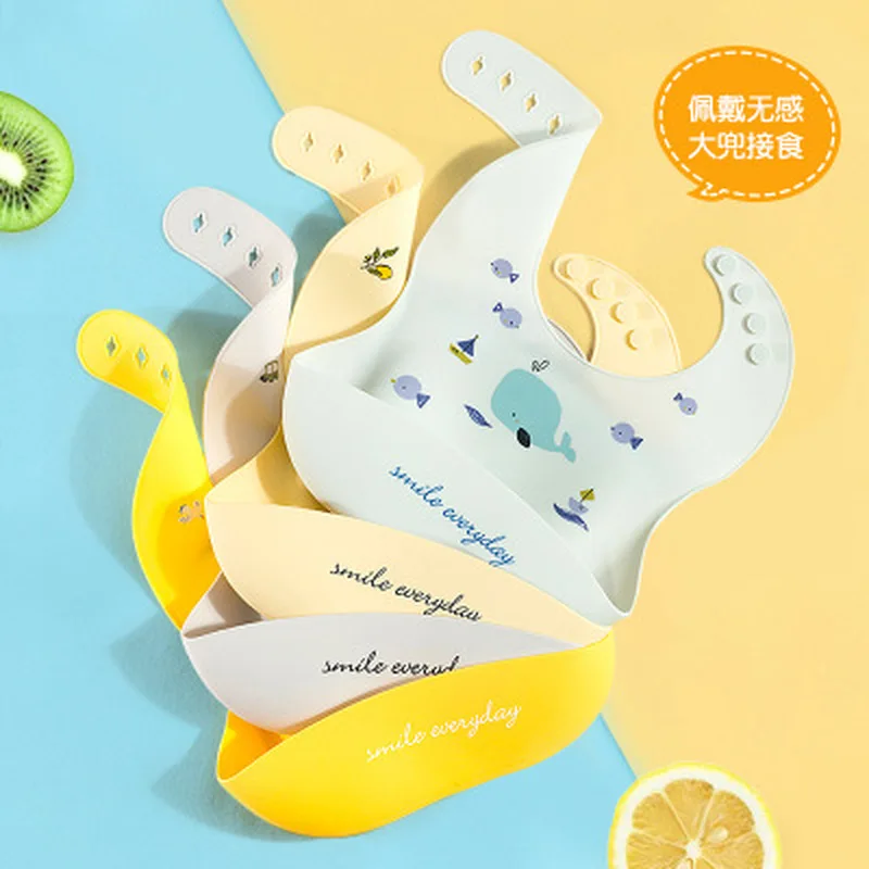 Детский слюнявчик из пищевого силикона мягкий и удобный маслостойкий