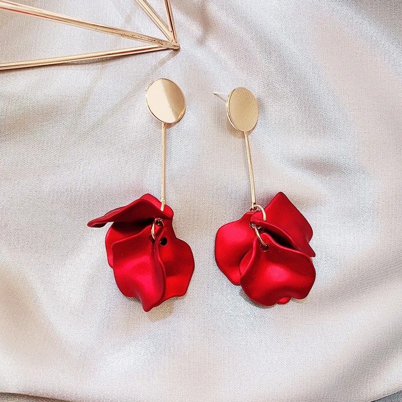 

2019 New Arrival Metal Ethnic Plant Women Dangle Earrings Exaggerated Red Earrings Fashion Earrings For Women Statement