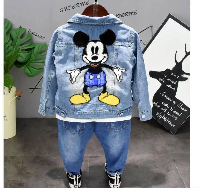 Джинсовая куртка для мальчиков весенне-осенняя Модная тонкая куртка для мальчиков куртка+ джинсовый костюм с рисунком Микки Мауса