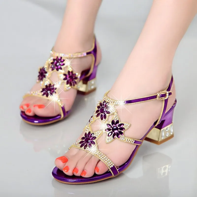 

2018 New Arrival Genuine Leather Bling Rhinestone Sweet Sandals For Women Crystal Med Heel Summer Shoes