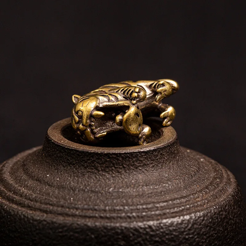 big mouth tiger pendant (8)