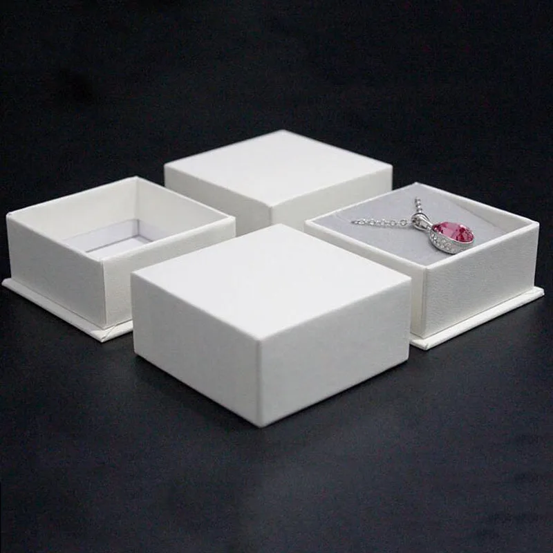 50 шт./лот, 6x6x3 см, коробка для ювелирных изделий, белая упаковка для ювелирных изделий, коробки для колец, сережек, ожерелья, Подарочная коробка для украшений, органайзер для помолвки