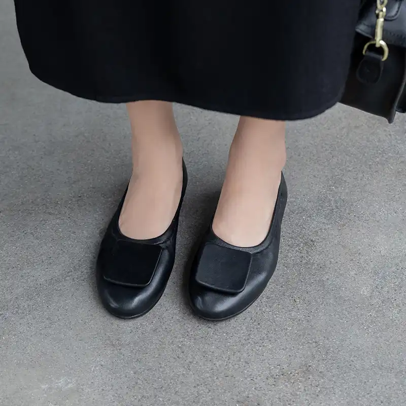 ladies black work shoes