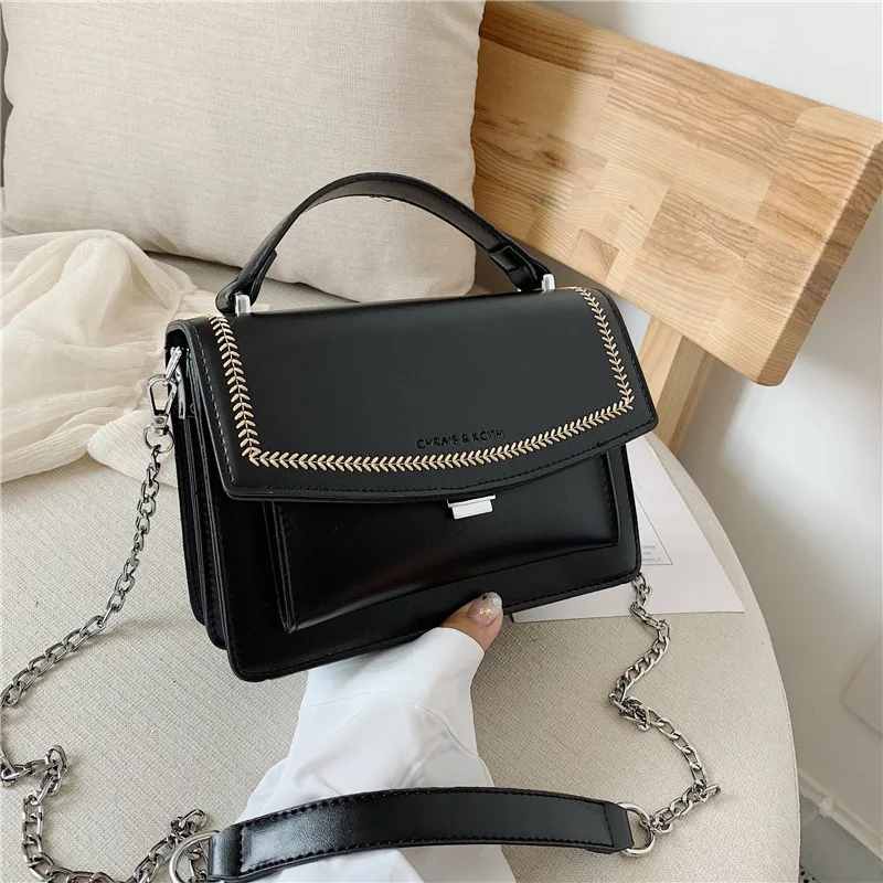 

2019 new stereo OL commuter small square car stitching shoulder slung bag