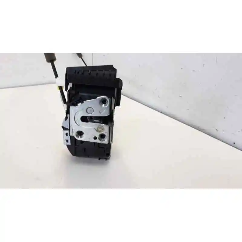 805014EA2A DOOR LOCK FRONT LEFT NISSAN QASHQAI (J11)Locks & Hardware