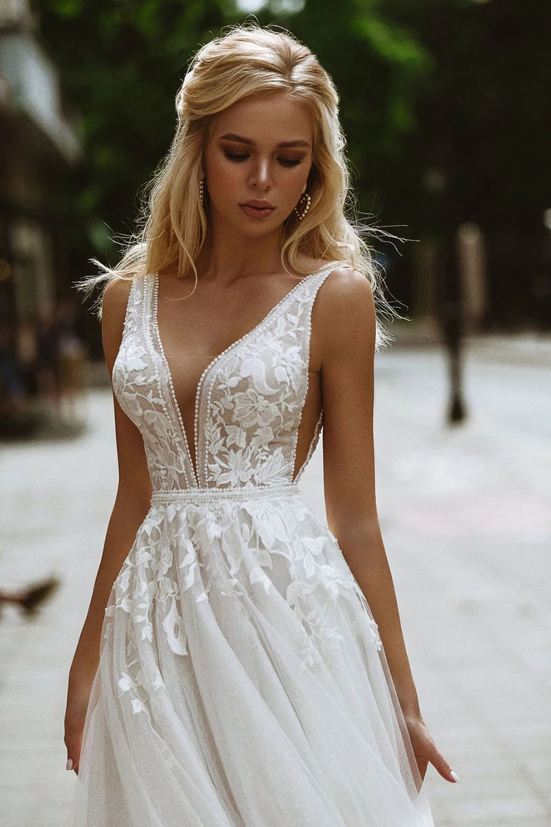 Boho Wedding Dresses 2021 Deep V-Neck Appliques Lace Pearls Butons Back A-Line Tulle Formal Gown Beach Simple Bridal Dress 4