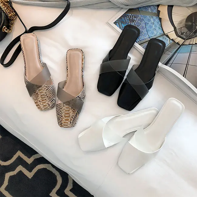 

Boussac Leopard PVC Flat Shoes for Women Vintage Square Toe Women Flats Slip on Women Mules Shoes SWA0337