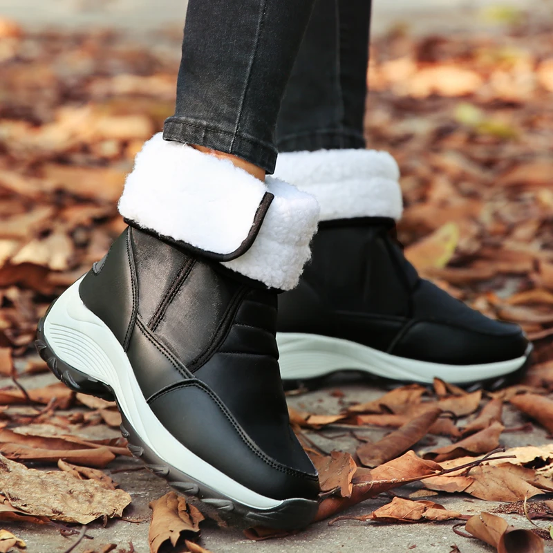 Высокие зимние женские ботинки; зимние прогулочные ботинки на платформе; спортивная обувь для мам; нескользящие Водонепроницаемые гибкие кроссовки; большие размеры