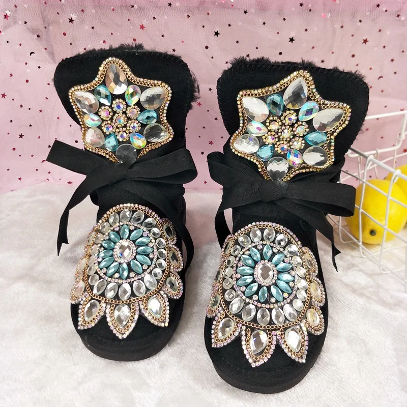 Черные замшевые зимние сапоги женская обувь на плоской подошве г. Модный красивый со стразами сапоги с кристаллами теплая зимняя обувь на меху Botas Mujer