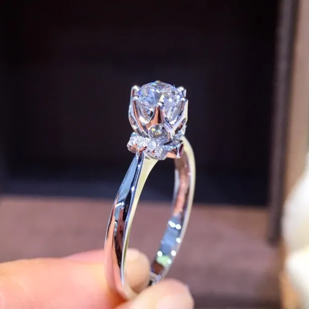 Рисунок 3 - Кольцо из чистого золота с натуральным бриллиантом