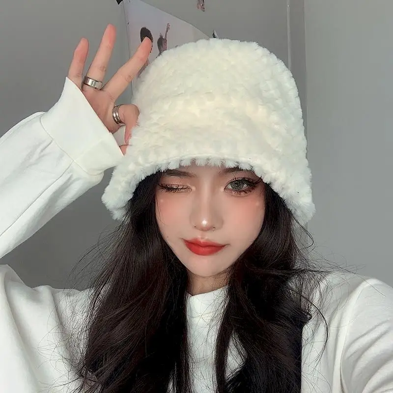 

Female hat autumn and winter Korean sweet Japanese lamb wool white fisherman hat round face student warm ear protection bucket