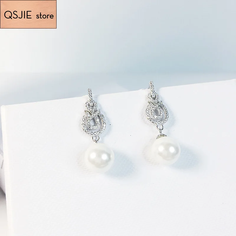 

High quality S925 Sterling silver. Pearl note sweet banquet small fresh Earrings