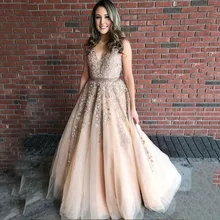 Luxury Long Prom Dresses With Lace Appliques Sexy V-Neck Floor Length Saudi Arabic Evening Dress Gown abiye gece elbisesi