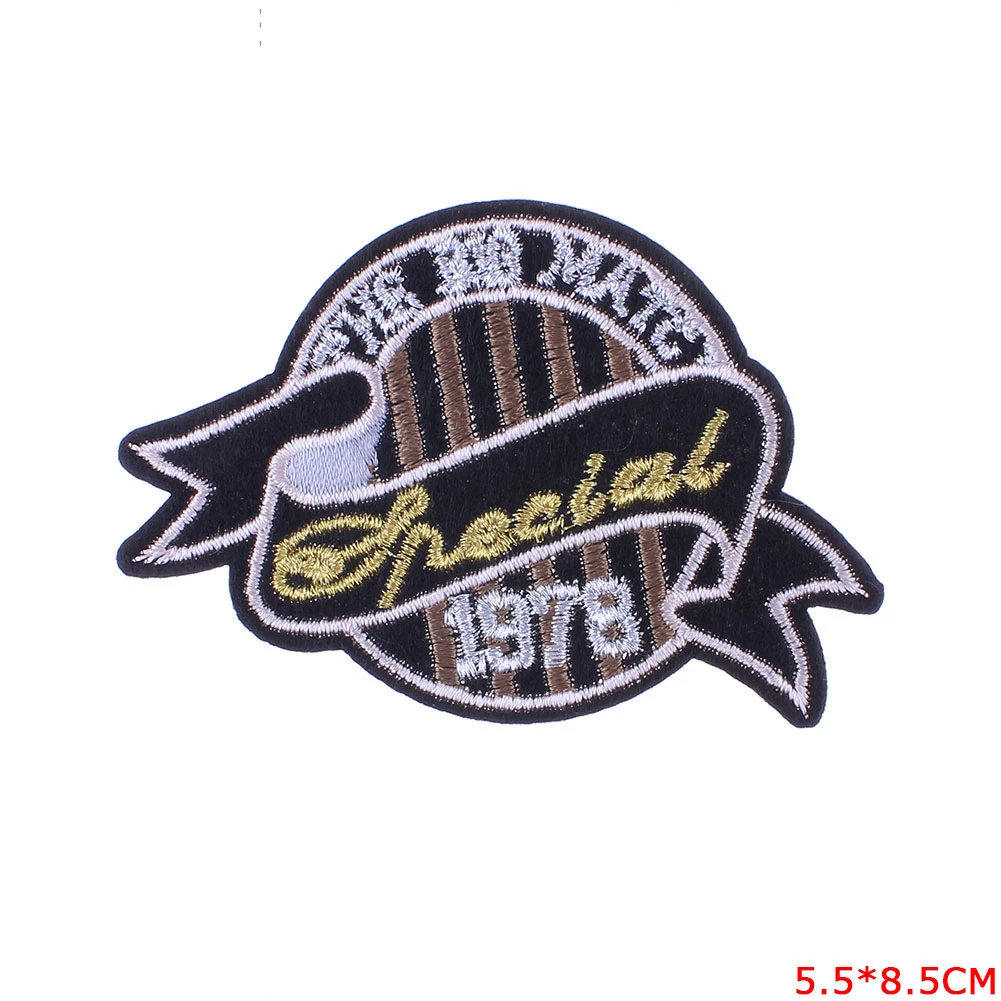 Halloween Iron On Embroidery Patches Cute DIY Creative Badges Hot Transfer Stickers Sew On Clothes Denim Sequin Appliques F - Цвет: 0395