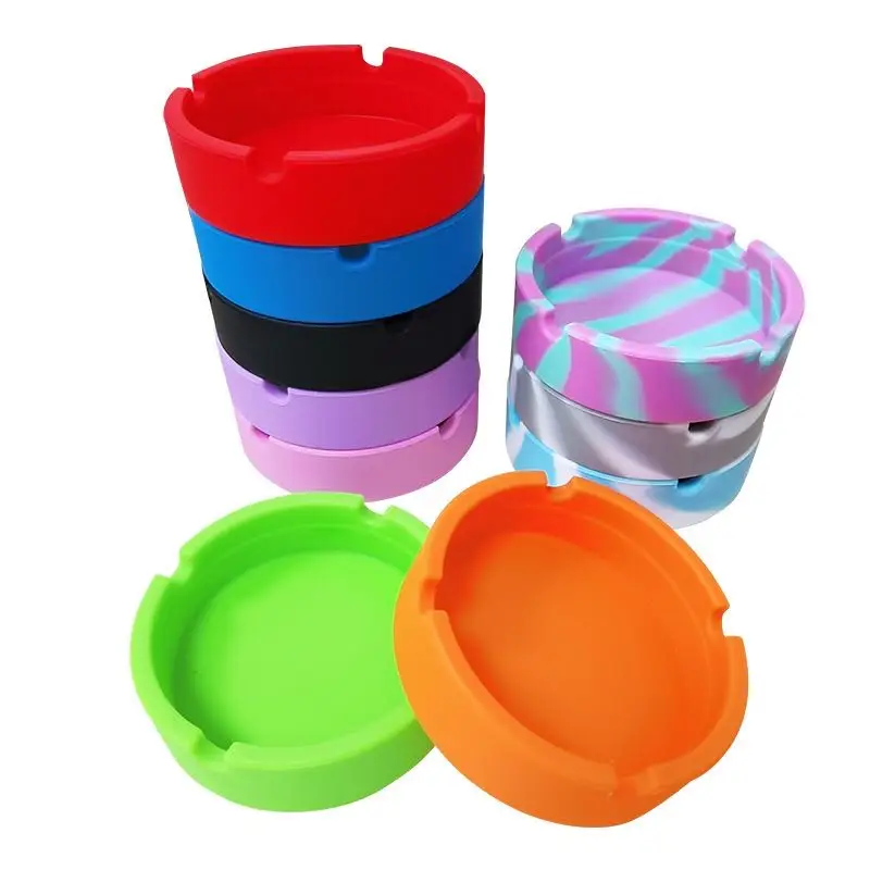 Silicone Ashtray Portable Ashtray Cigarettes Ashtray Eco-Friendly Silicone Soft Round Ashtray Ash Tray Holder PLuminous Portable Fluorescent Ashtray Anti-Scalding Cigarette Holder