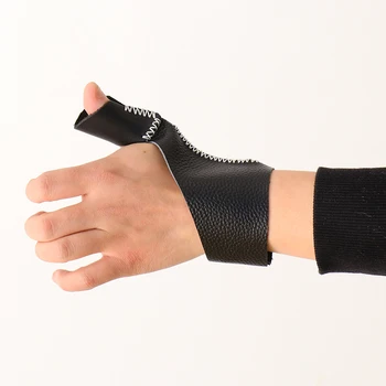 

Artificial Cowhide Archery Finger Tab Finger Protector Guard Thumb Finger Protector for Recurve Bows Hunting Finger Protector