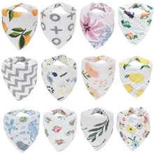 Розовый Лебедь детские нагрудники мальчик бандана для девушки влаговпитывающие слюнявчик треугольник хлопковый Детский шарф Burp детские рождественские аксессуары