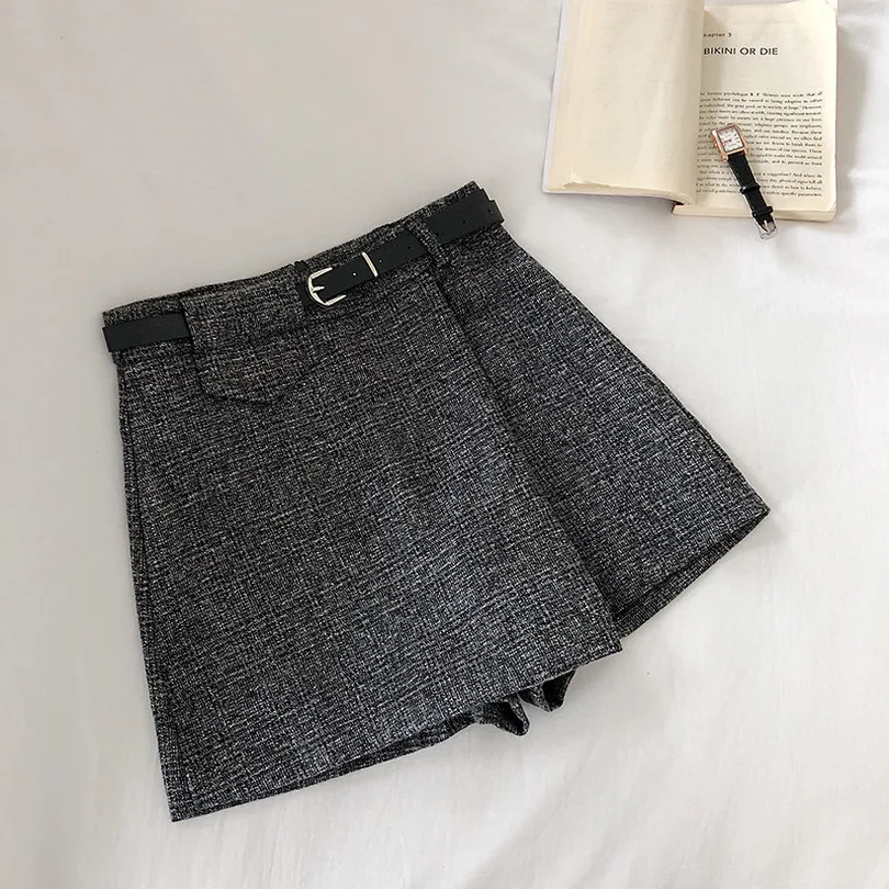 

TYHRU Autumn Ladies Plaid Belt High Waist Shorts