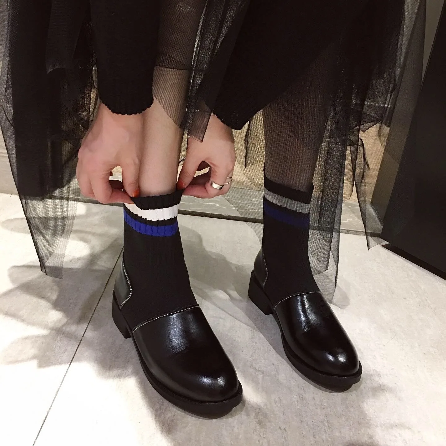 

BELLECOM 2019Cd313 Martin Boots 2019 Jibaida Thin Boots Chelsea Short Boots England Thick Soled Shoes