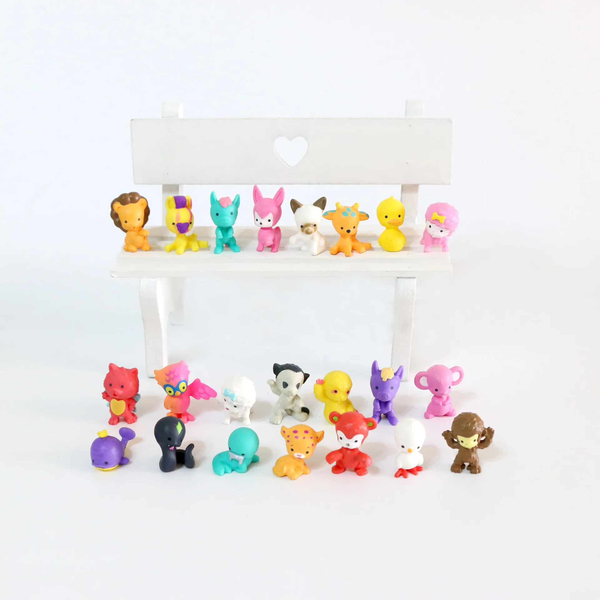

50pcs/lot Anime Cat Dog Rabbit Model Dolls Figures Rubber Model Toy Kids Playing Animal Twisted Egg Doll Cake Decoration Gift